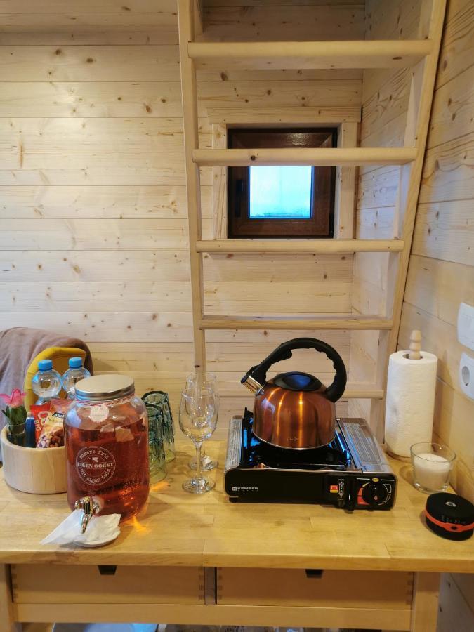 Treehome Tinyhouse Střítež Buitenkant foto
