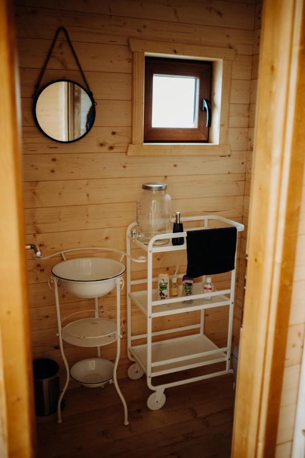 Treehome Tinyhouse Střítež Buitenkant foto