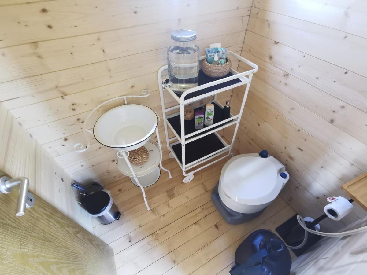 Treehome Tinyhouse Střítež Buitenkant foto